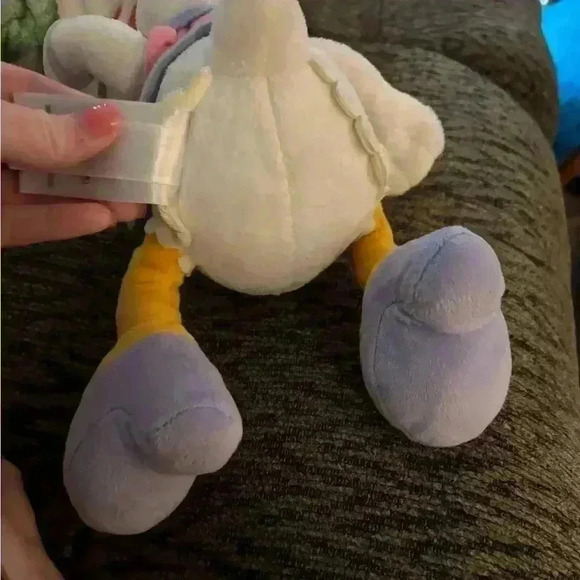 Daisy Duck - Picture 4 of 7